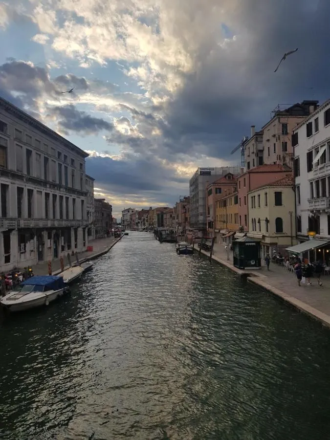 Calle Rielo Great Canal View Apartment Venice Italy